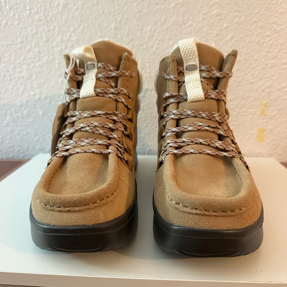 Hey Dude Wendy Peak Apres Suede Cozy size W6
